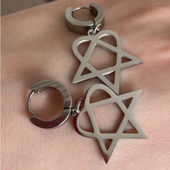 Hot Topic Jewelry - HIM heartagram earrings silver color new